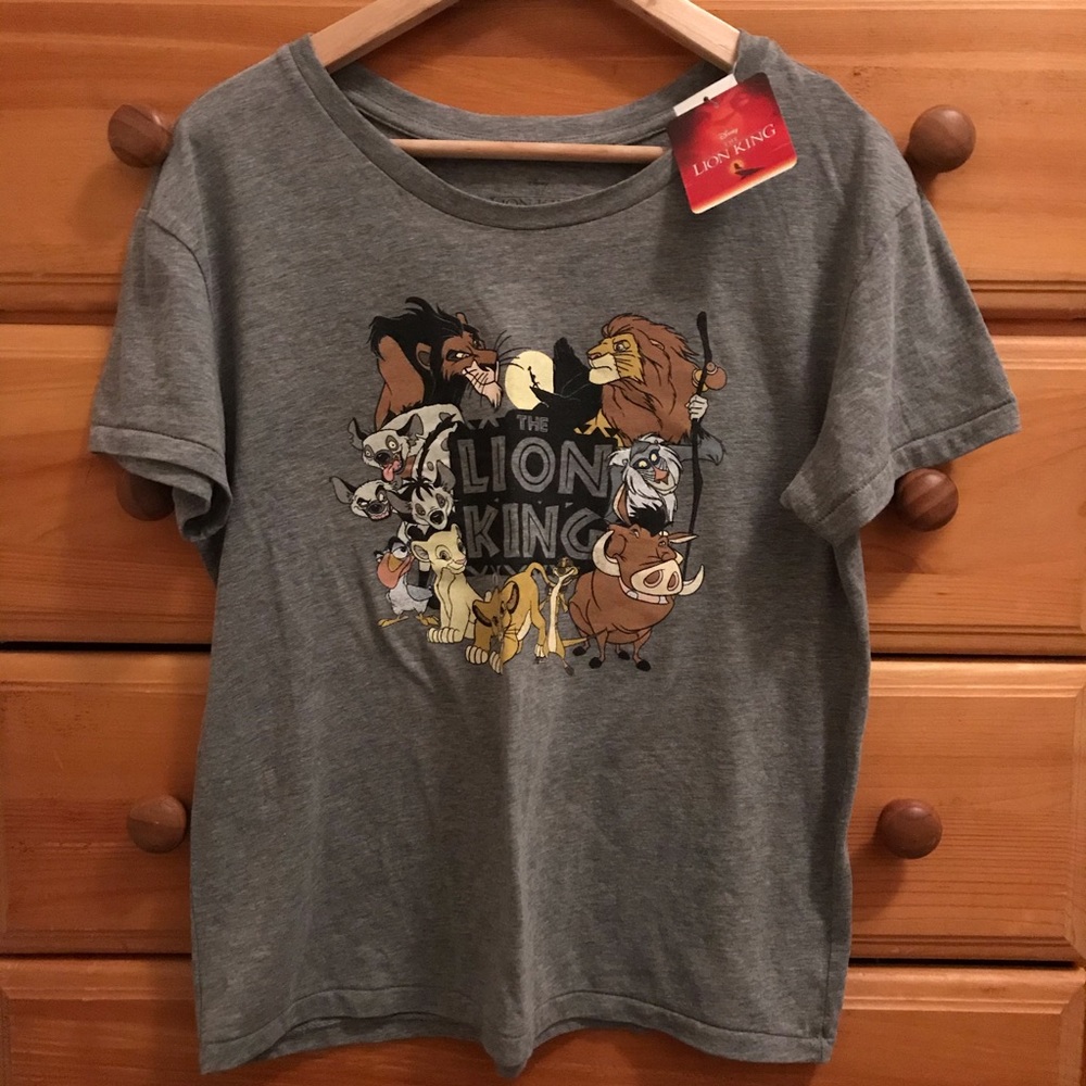 NWT The Lion King Shirt